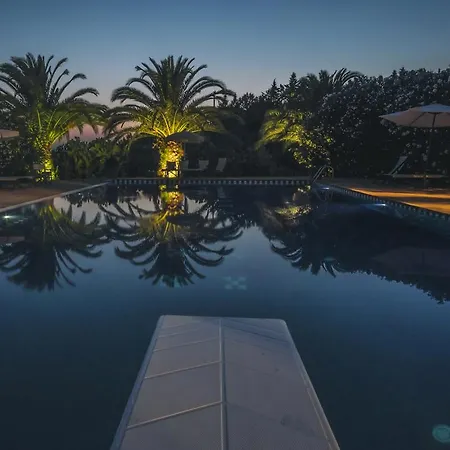 مزرعة للإقامة Borgo Valle Rita
