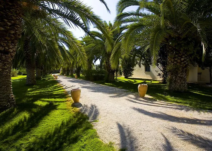 Borgo Valle Rita 吉诺萨滨海